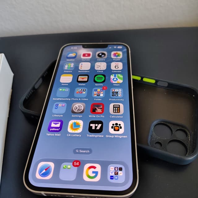 iPhone 13 (Starlight / White) – Good Condition
