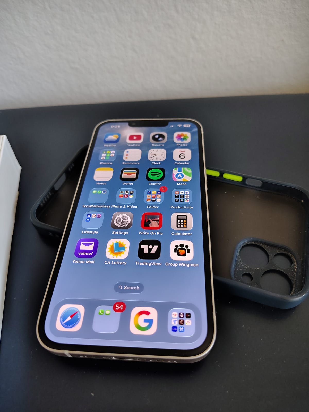 iPhone 13 (Starlight / White) – Good Condition